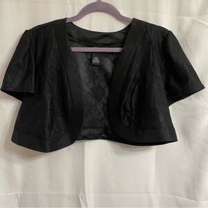 Torrid 1 Stylish Black Lace Bolero Romantic Whimsical Romantic